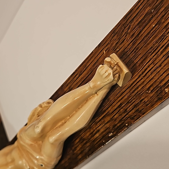 Vintage Cast Metal & Wood Crucifix Holy Spiritual Religious Cross - Picture 10 of 16